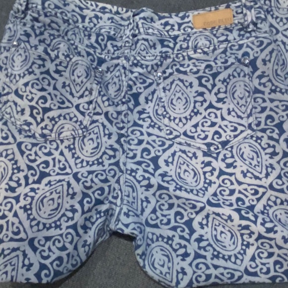 Code Bleu Aimee 10/29 Denim Blue Crop Unique Patterned Slimming 24” Inseam - Picture 2 of 9